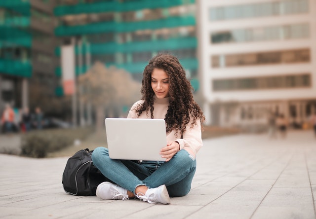 重庆2024年女生学什么护理学校好-28